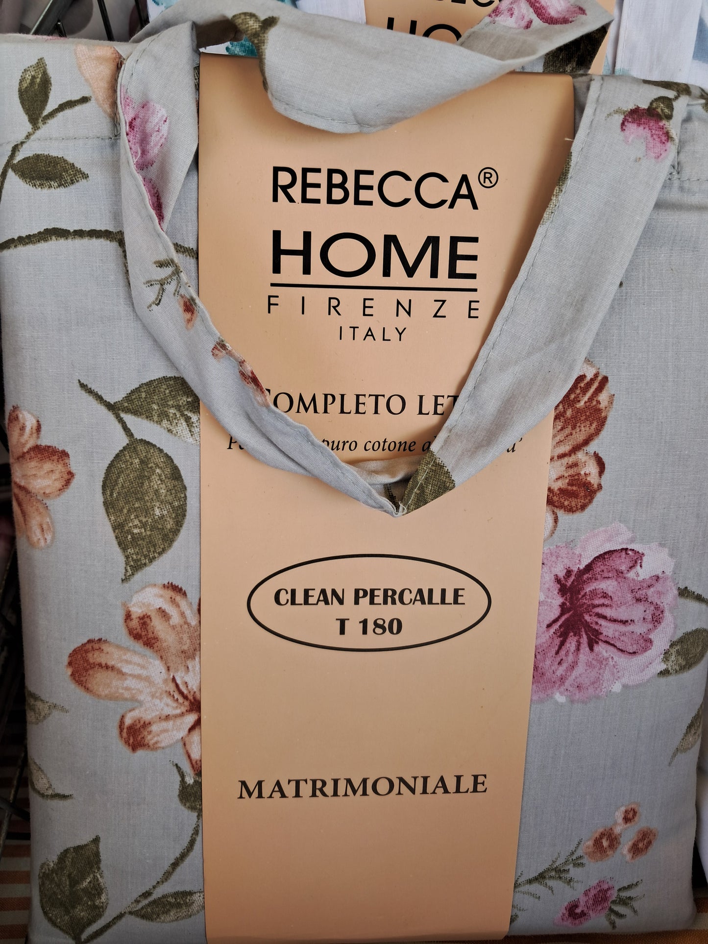 Completo Rebecca